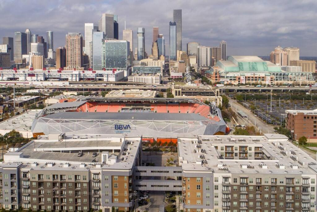 Penthouse Cool-Oasis-In-Houston-Rental Car Available-View-Great-Sleep Kültér fotó
